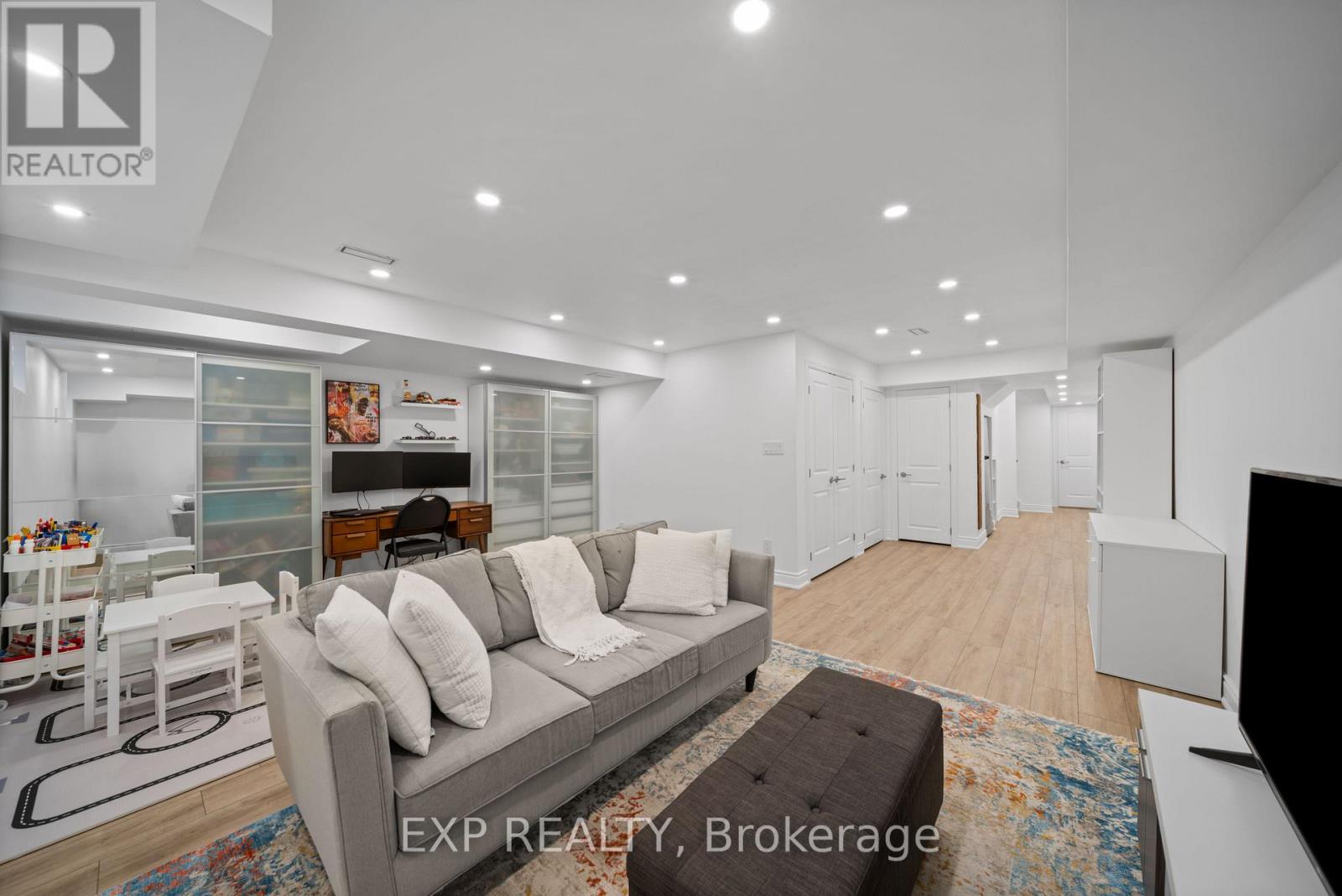 82 Gower Drive, Aurora, Ontario  L4G 0W1 - Photo 26 - N12627942