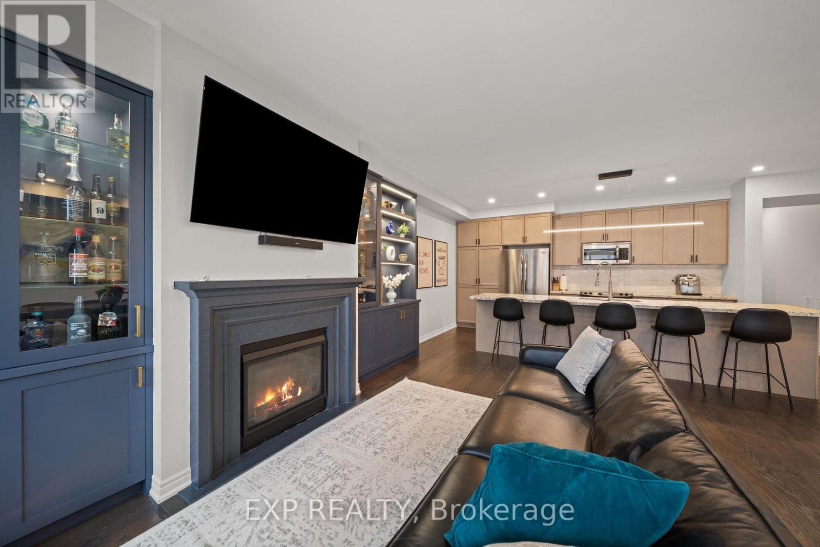 82 Gower Drive, Aurora, Ontario  L4G 0W1 - Photo 9 - N12627942