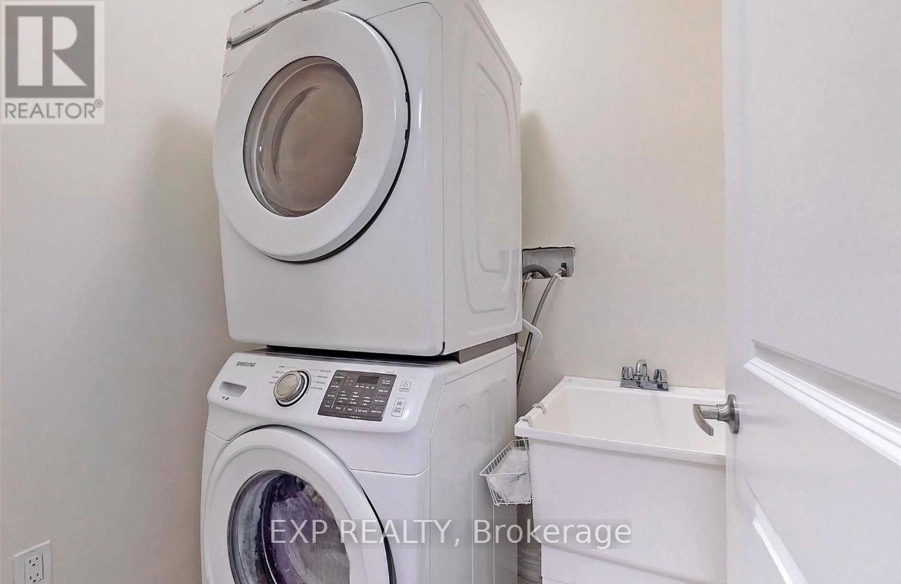 625 Sweetwater Crescent, Newmarket, Ontario  L3X 0H5 - Photo 12 - N12627950