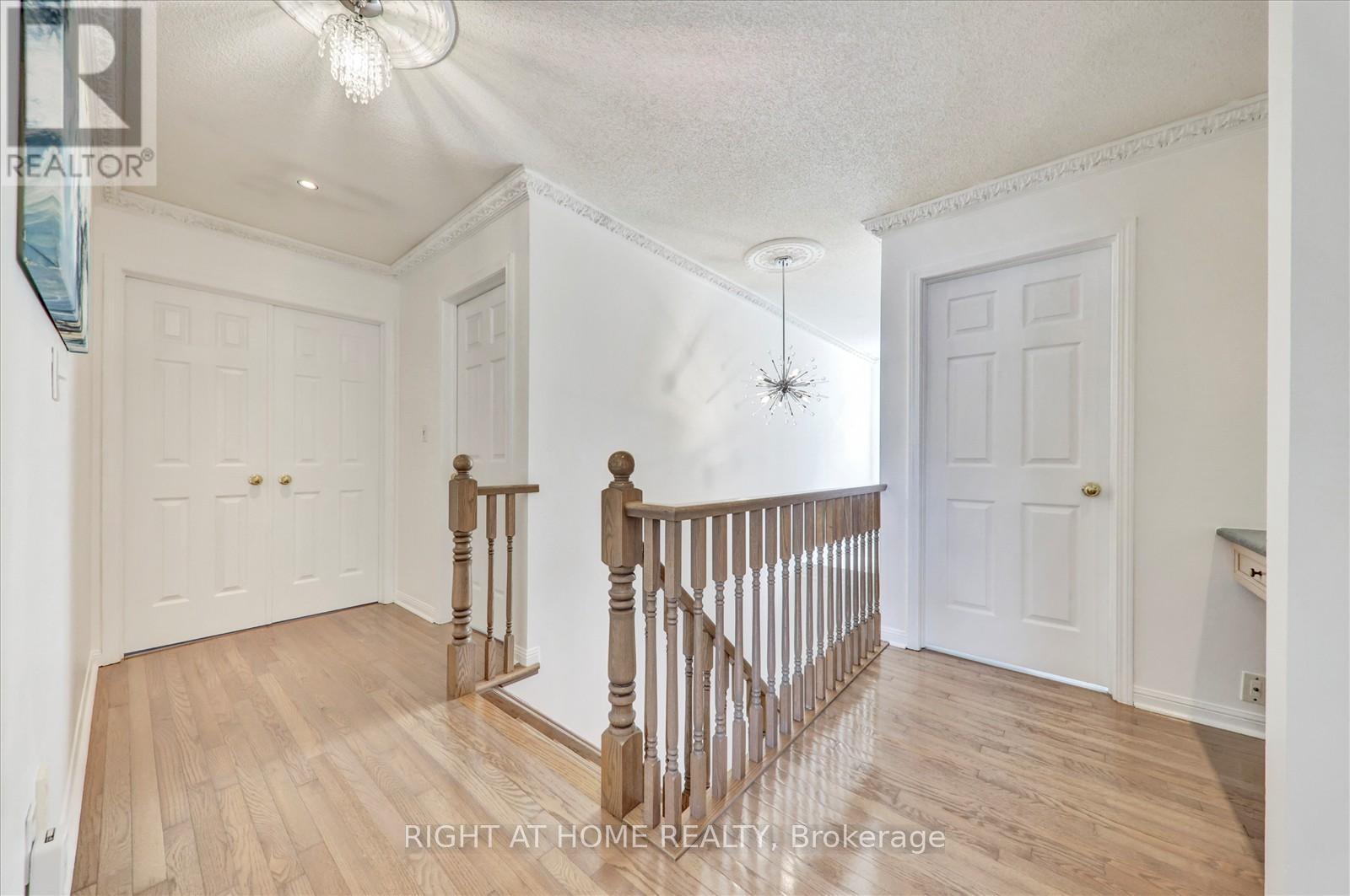 8 Santa Maria Trail, Vaughan, Ontario  L6A 2Y7 - Photo 12 - N12627982