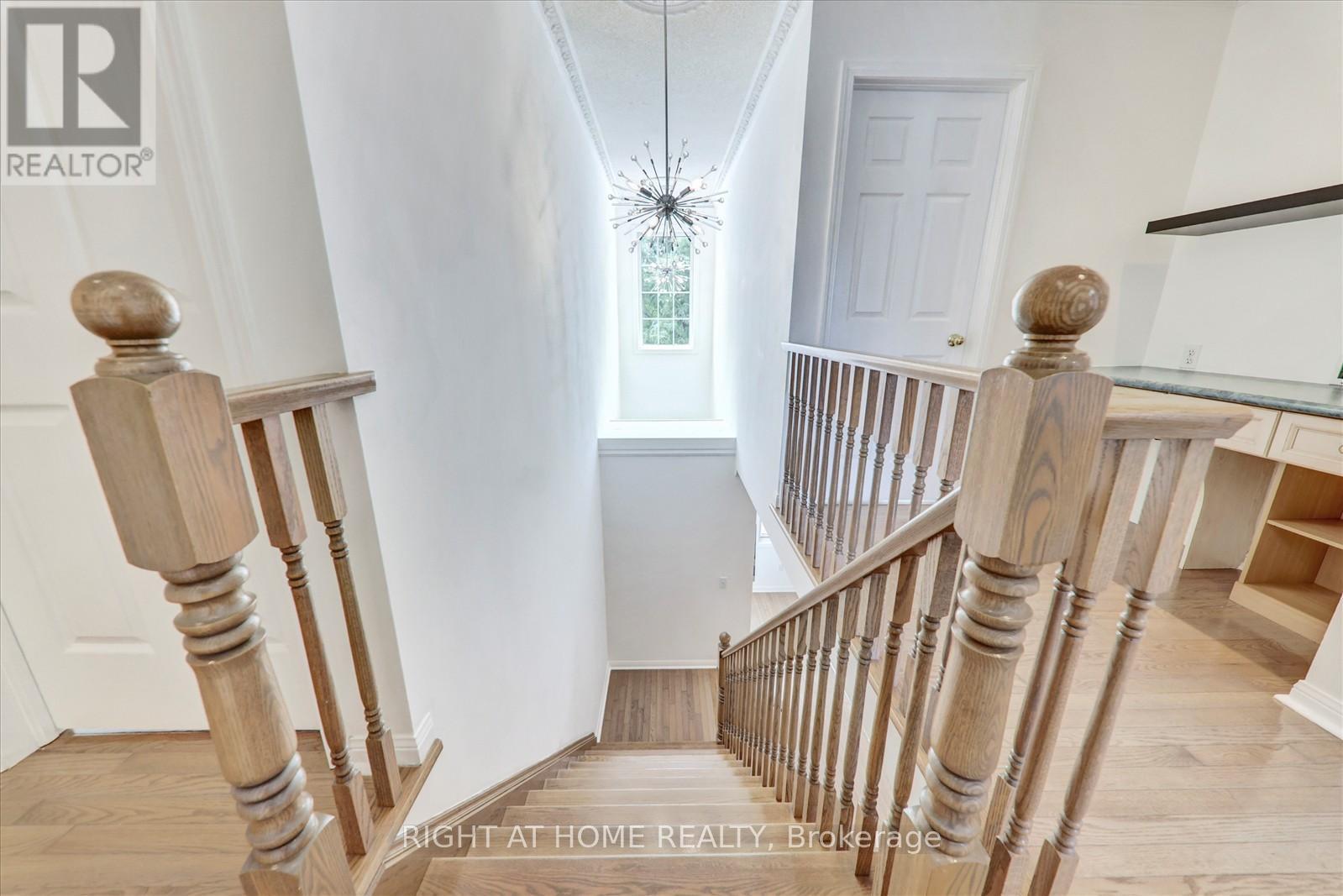 8 Santa Maria Trail, Vaughan, Ontario  L6A 2Y7 - Photo 13 - N12627982