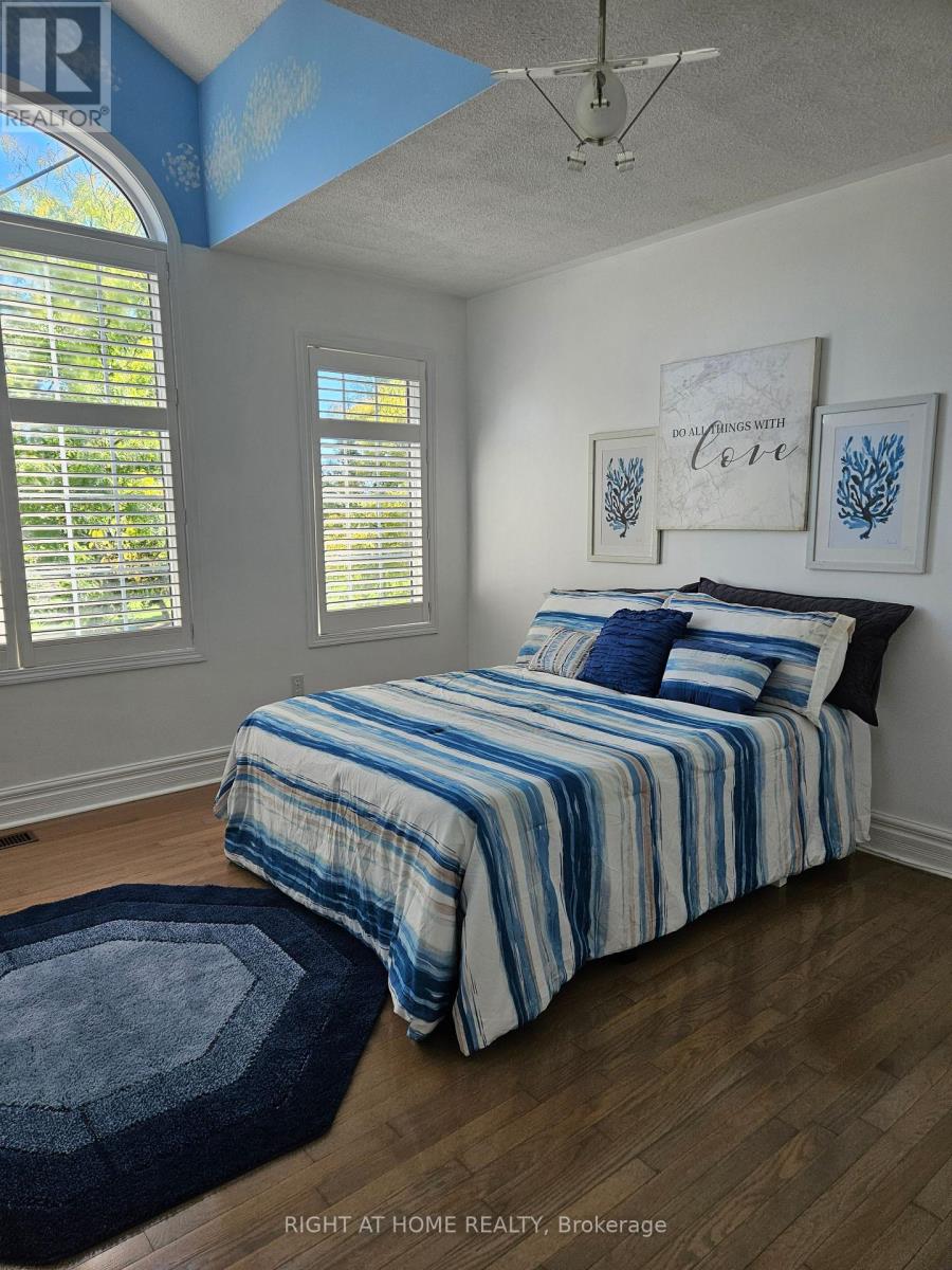 8 Santa Maria Trail, Vaughan, Ontario  L6A 2Y7 - Photo 16 - N12627982