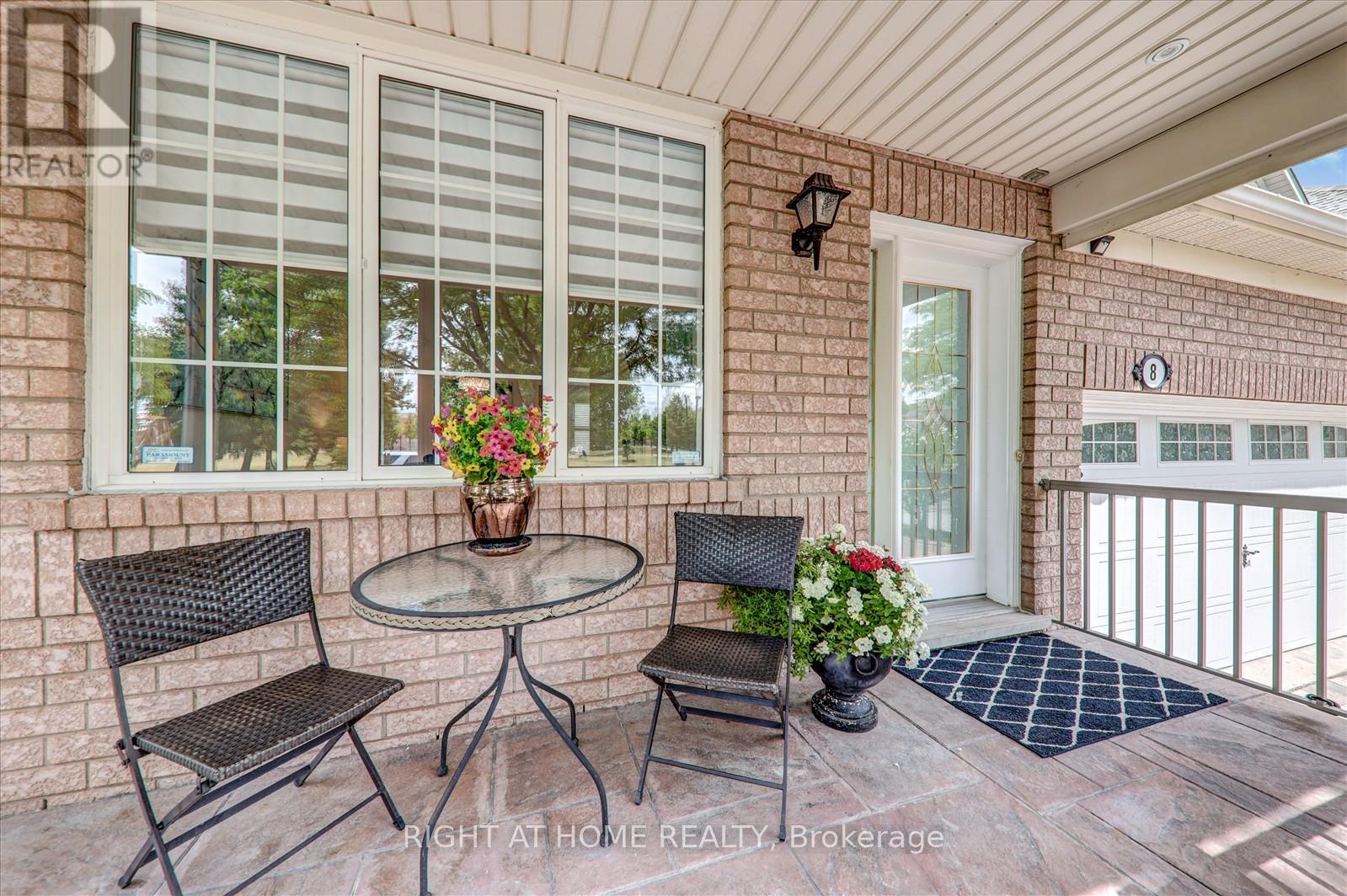 8 Santa Maria Trail, Vaughan, Ontario  L6A 2Y7 - Photo 2 - N12627982