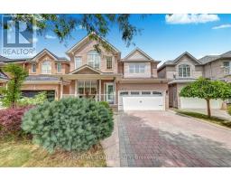 8 SANTA MARIA TRAIL, Vaughan, Ontario