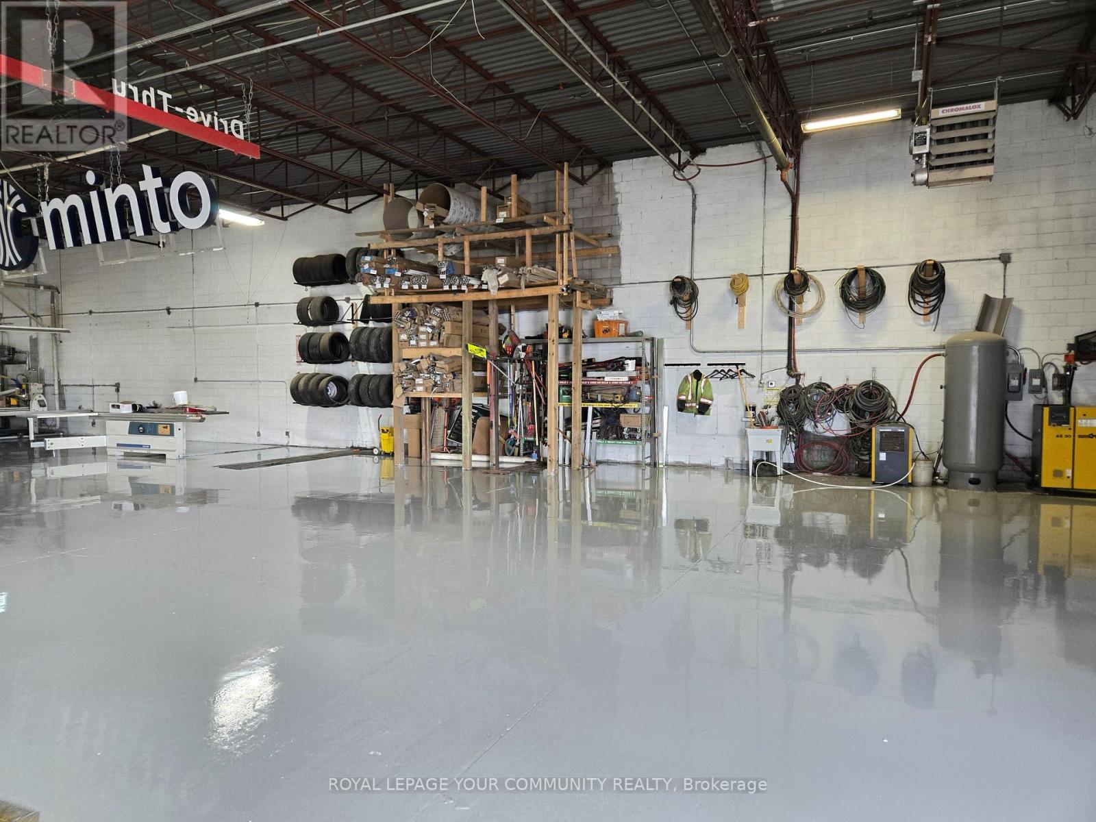 145 Engelhard Drive, Aurora, Ontario  L4G 3V1 - Photo 15 - N12628102