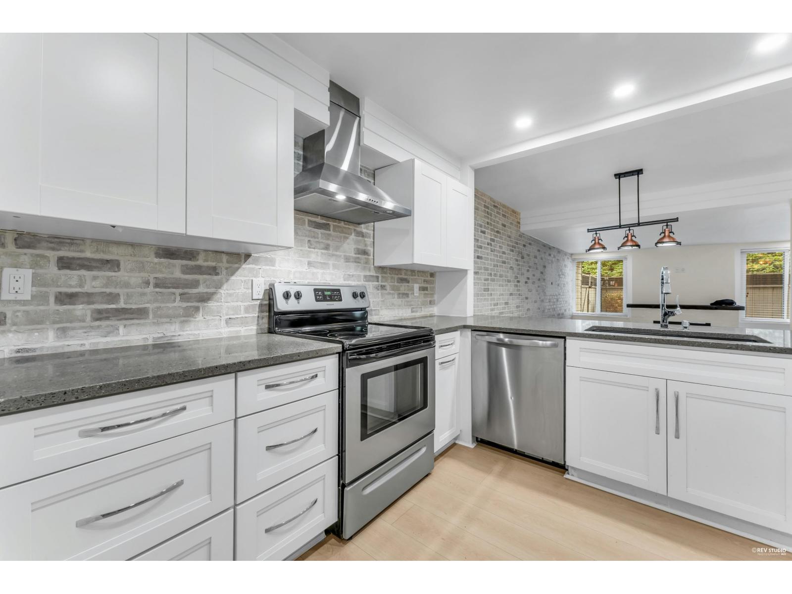 110 15282 19 Avenue, Surrey, British Columbia  V4A 1X6 - Photo 6 - R3073502