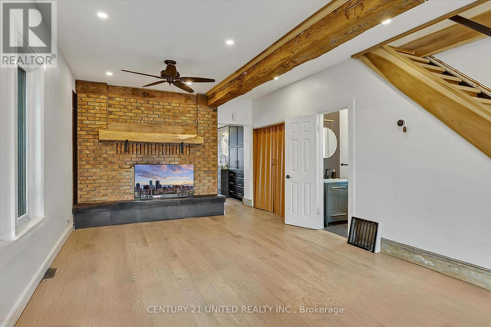 508 Sherbrooke Street, Peterborough (Town Ward 3), Ontario  K9J 2P3 - Photo 6 - X12430327