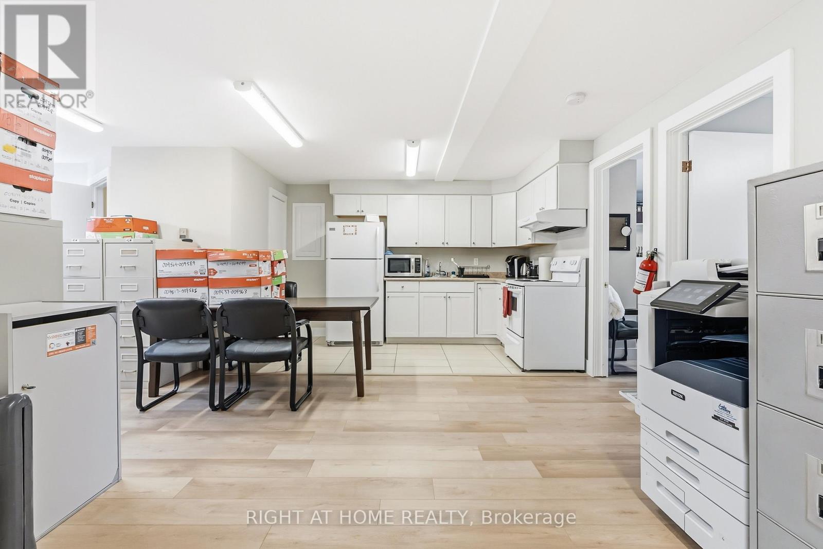 32 Matchedash Street N, Orillia, Ontario  L3V 4T5 - Photo 34 - S12627936