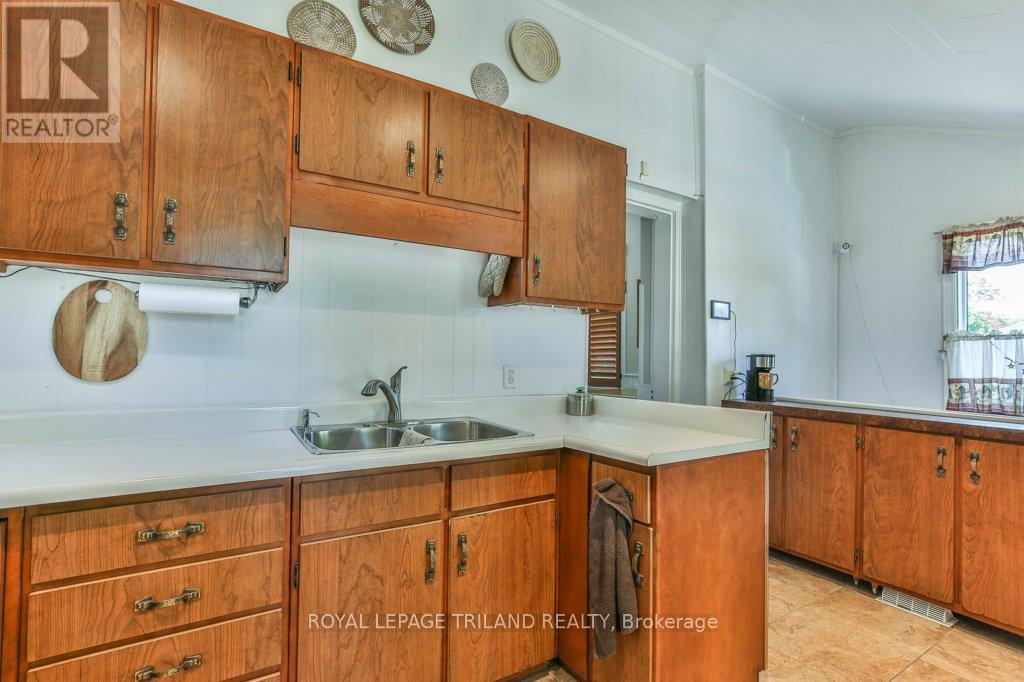 366 Salisbury Street, London East, Ontario  N5Y 3B1 - Photo 16 - X12411430