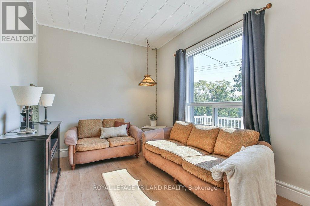 366 Salisbury Street, London East, Ontario  N5Y 3B1 - Photo 11 - X12411430