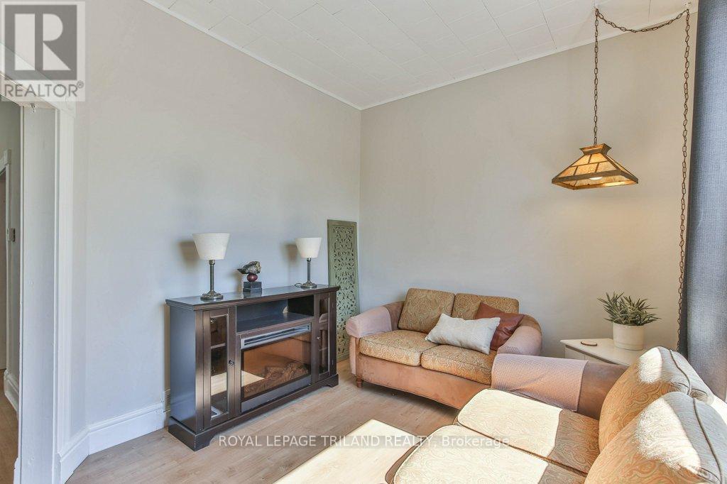 366 Salisbury Street, London East, Ontario  N5Y 3B1 - Photo 12 - X12411430