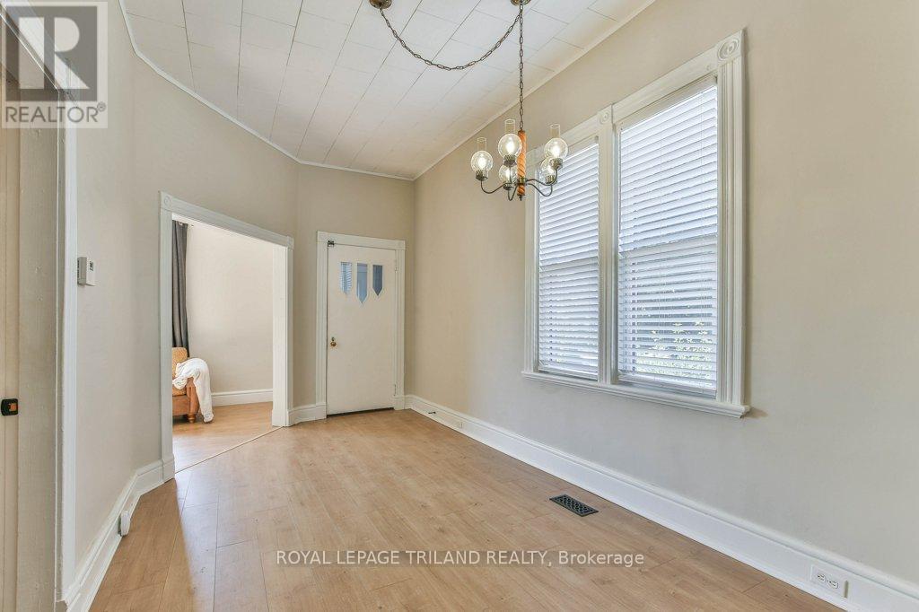 366 Salisbury Street, London East, Ontario  N5Y 3B1 - Photo 7 - X12411430