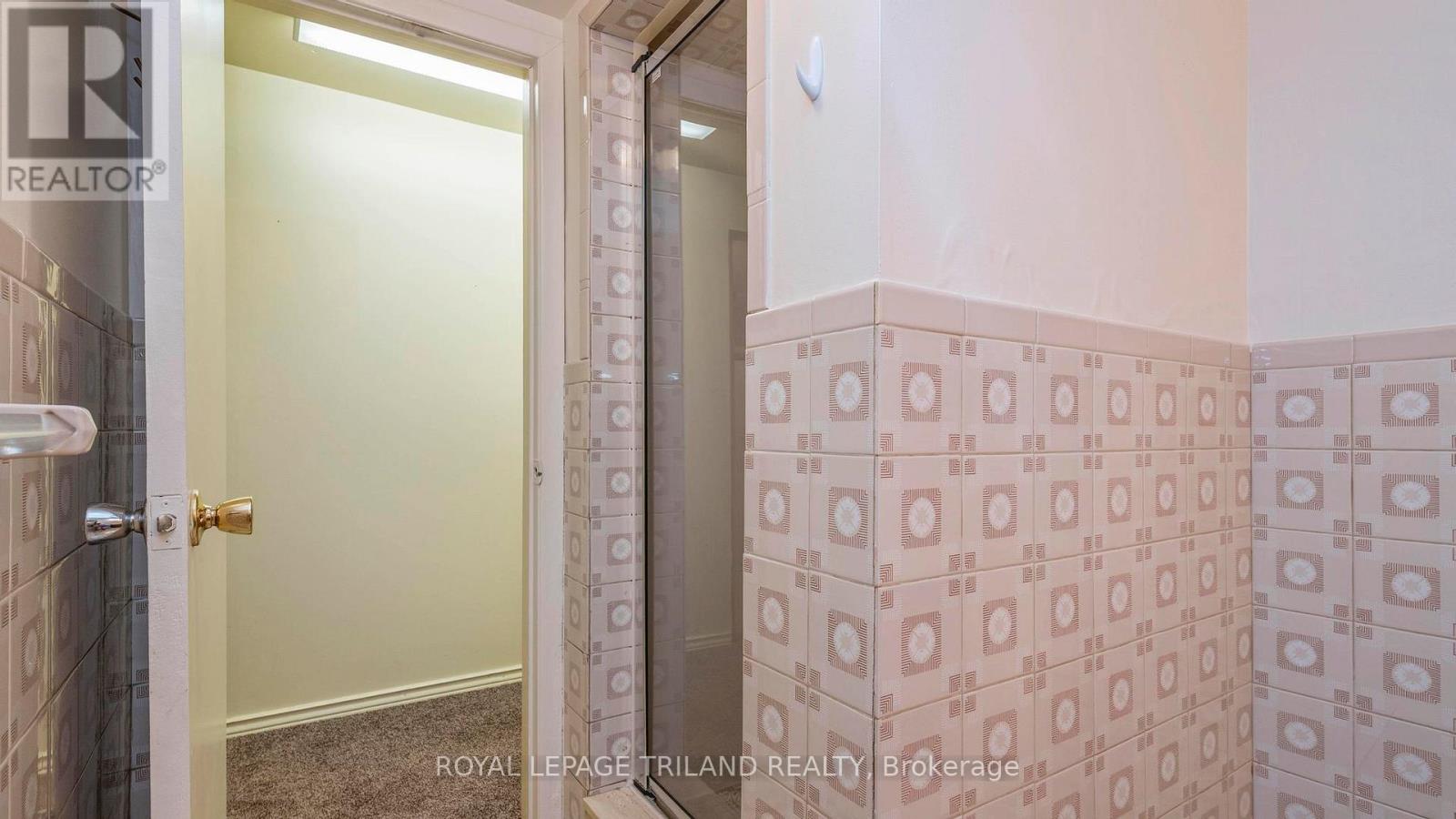 3 Kendall Court, London North, Ontario  N5X 1E4 - Photo 32 - X12438388