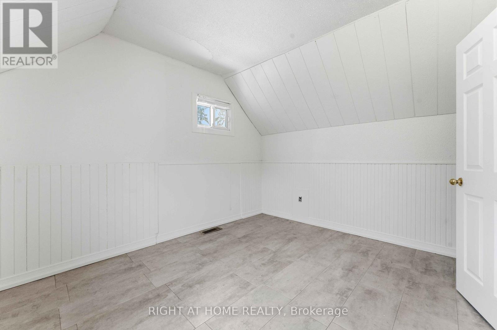 71 Carruthers Avenue, Ottawa, Ontario  K1Y 1N3 - Photo 15 - X12615826