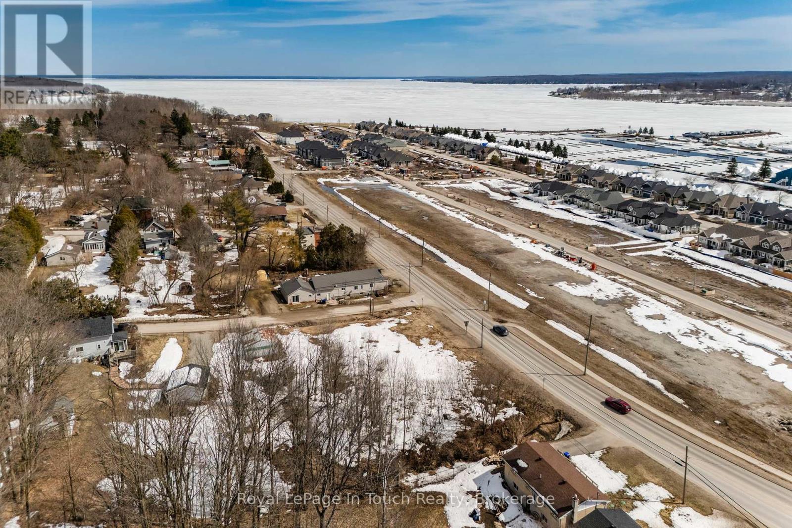 204 Gianetto Drive, Midland, Ontario L4R 5J4 - Photo 12 - S12628254