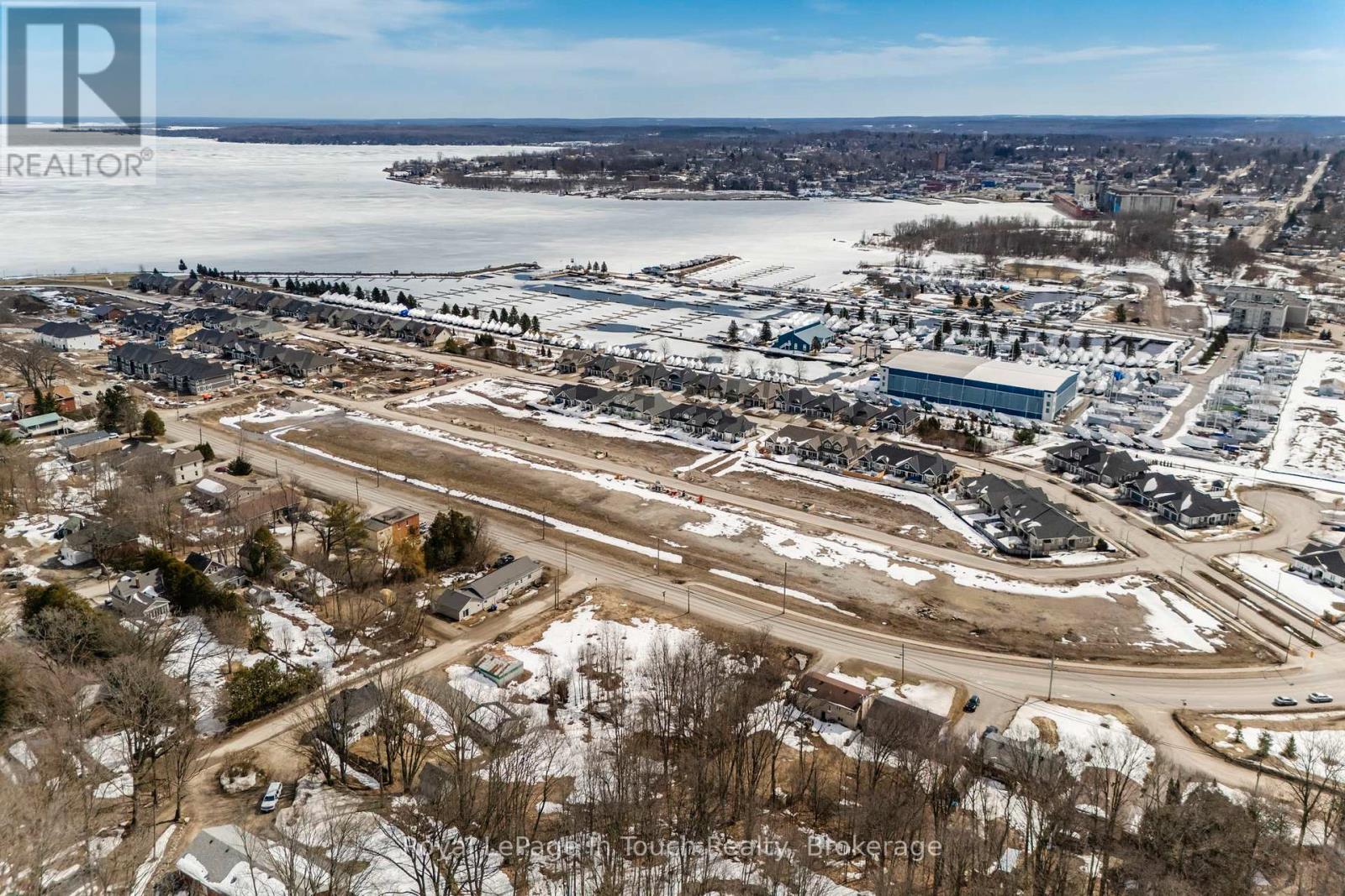 204 Gianetto Drive, Midland, Ontario L4R 5J4 - Photo 3 - S12628254