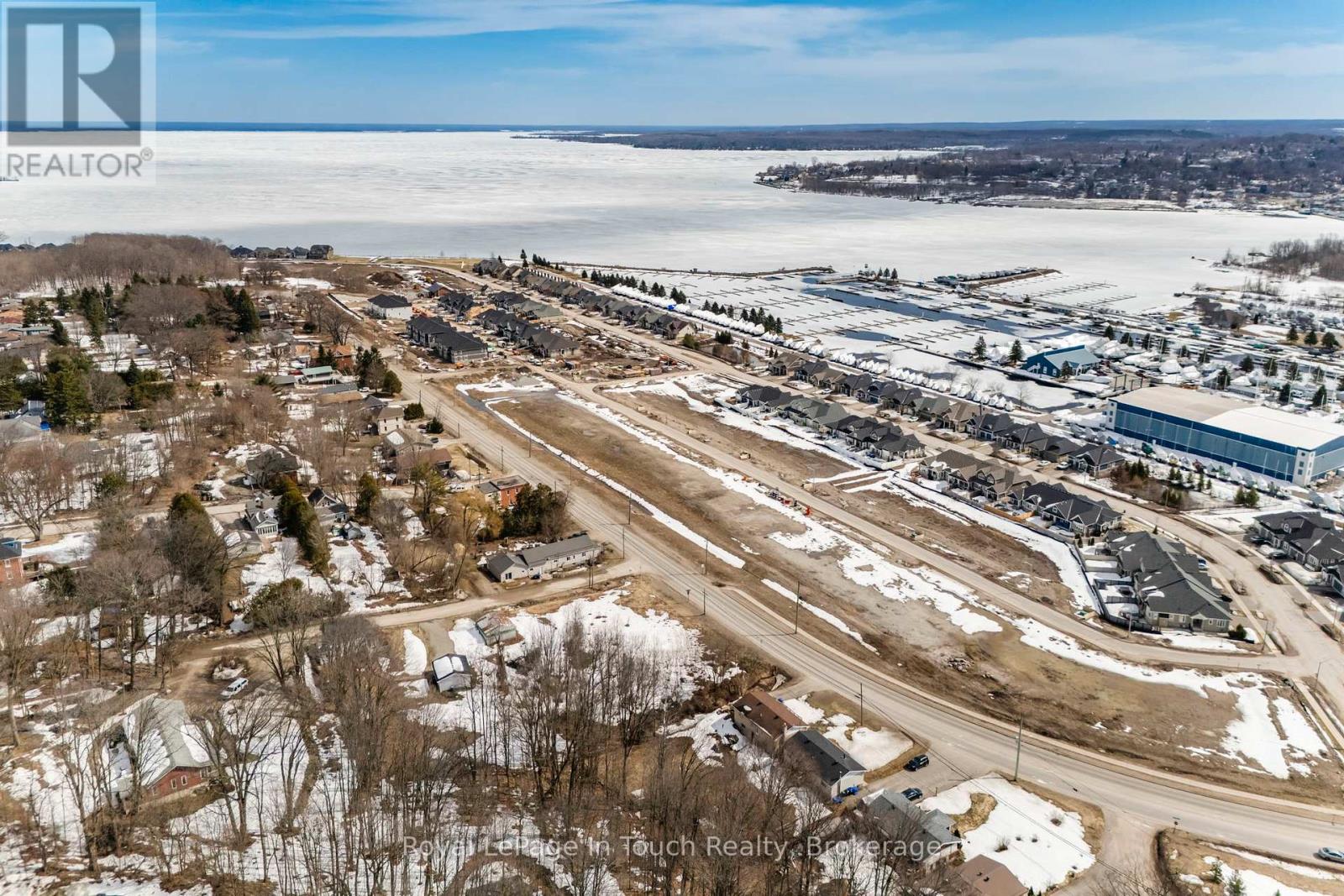 204 Gianetto Drive, Midland, Ontario L4R 5J4 - Photo 4 - S12628254