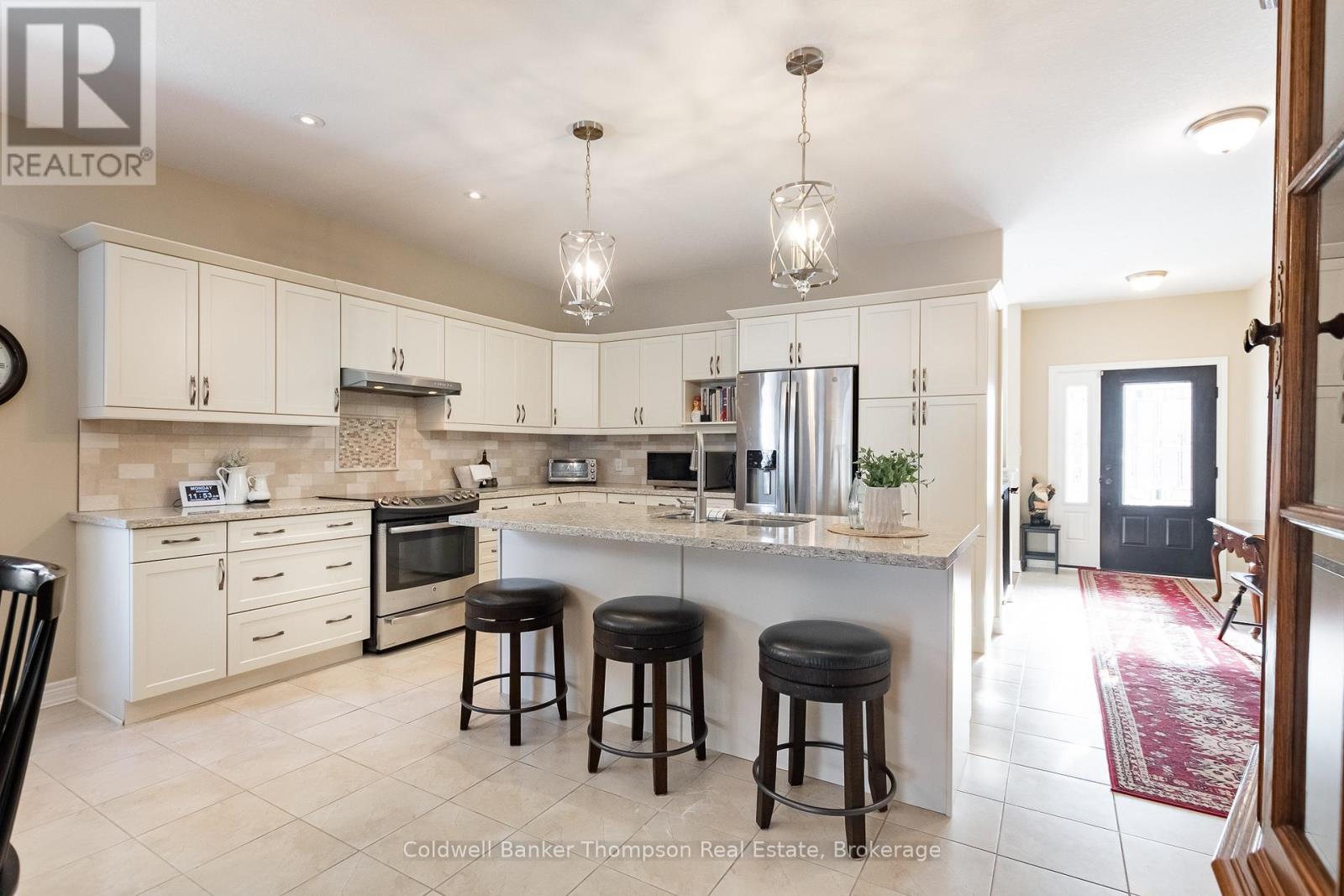 32 Prestwick Drive, Huntsville, Ontario P1H 0C2 - Photo 3 - X12628168