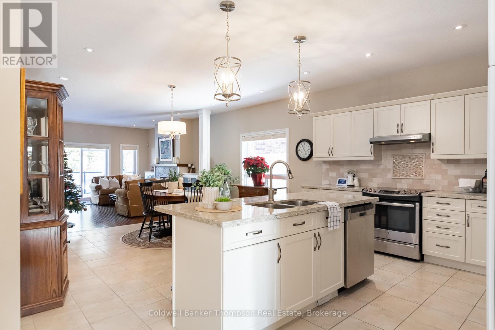 32 Prestwick Drive, Huntsville, Ontario P1H 0C2 - Photo 8 - X12628168