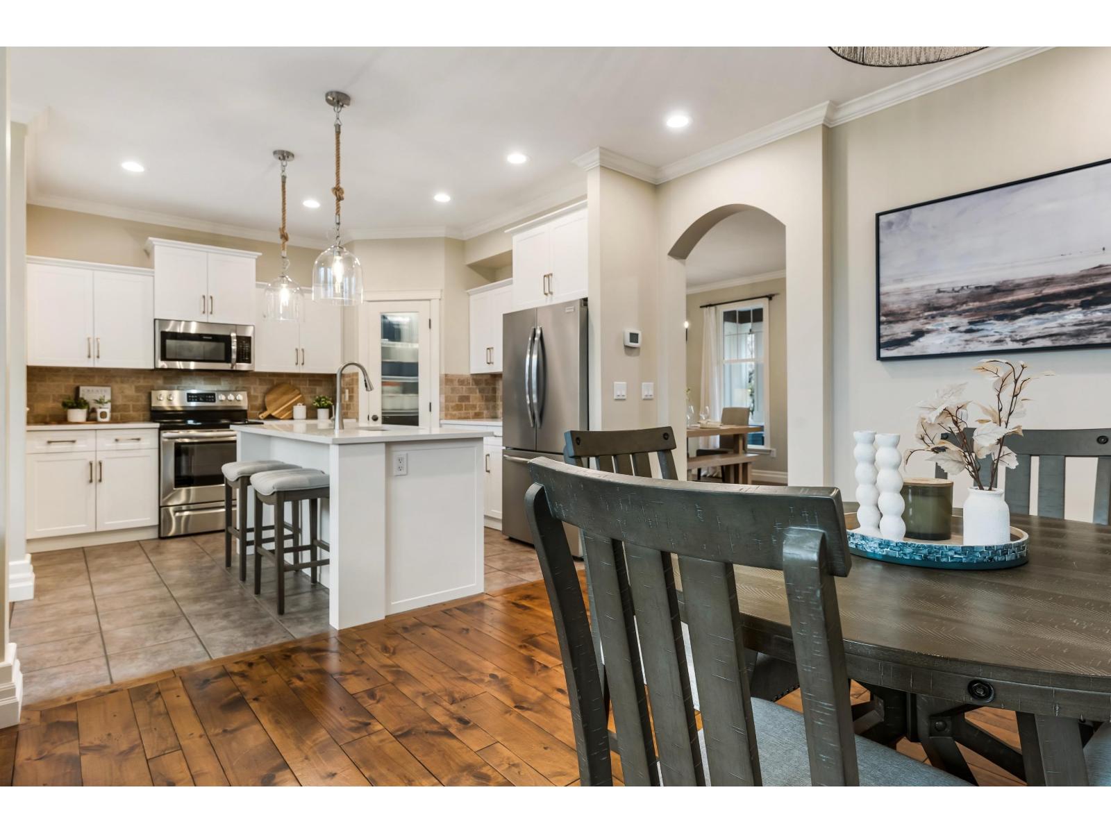 5902 Garrison Boulevard, Garrison Crossing, Chilliwack, British Columbia  V2R 5X8 - Photo 8 - R3073048