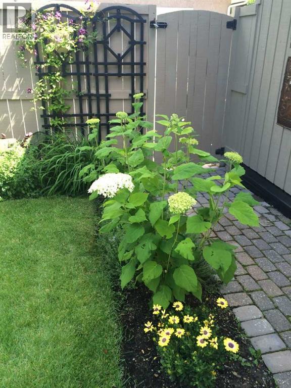 3449 Lane Crescent Sw, Calgary, Alberta  T3E 5X3 - Photo 47 - A2273556