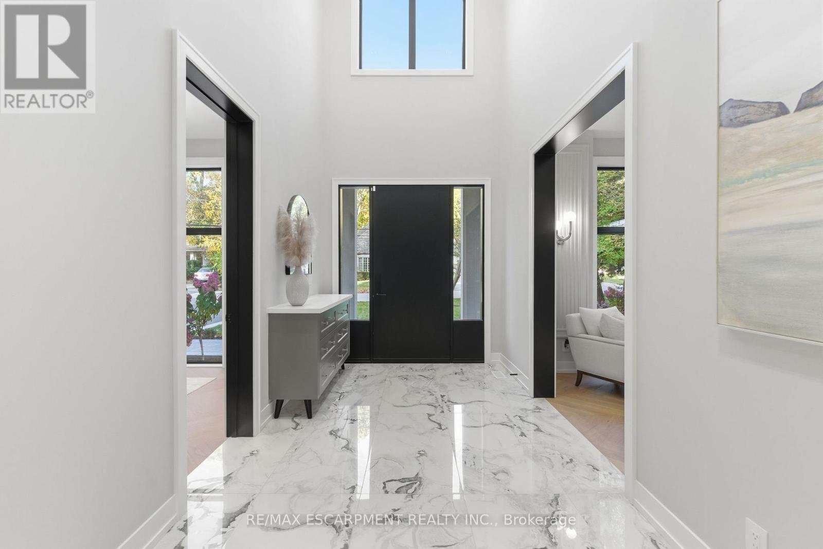 1380 Birchwood Heights Drive, Mississauga, Ontario  L5G 2Y2 - Photo 7 - W12627888