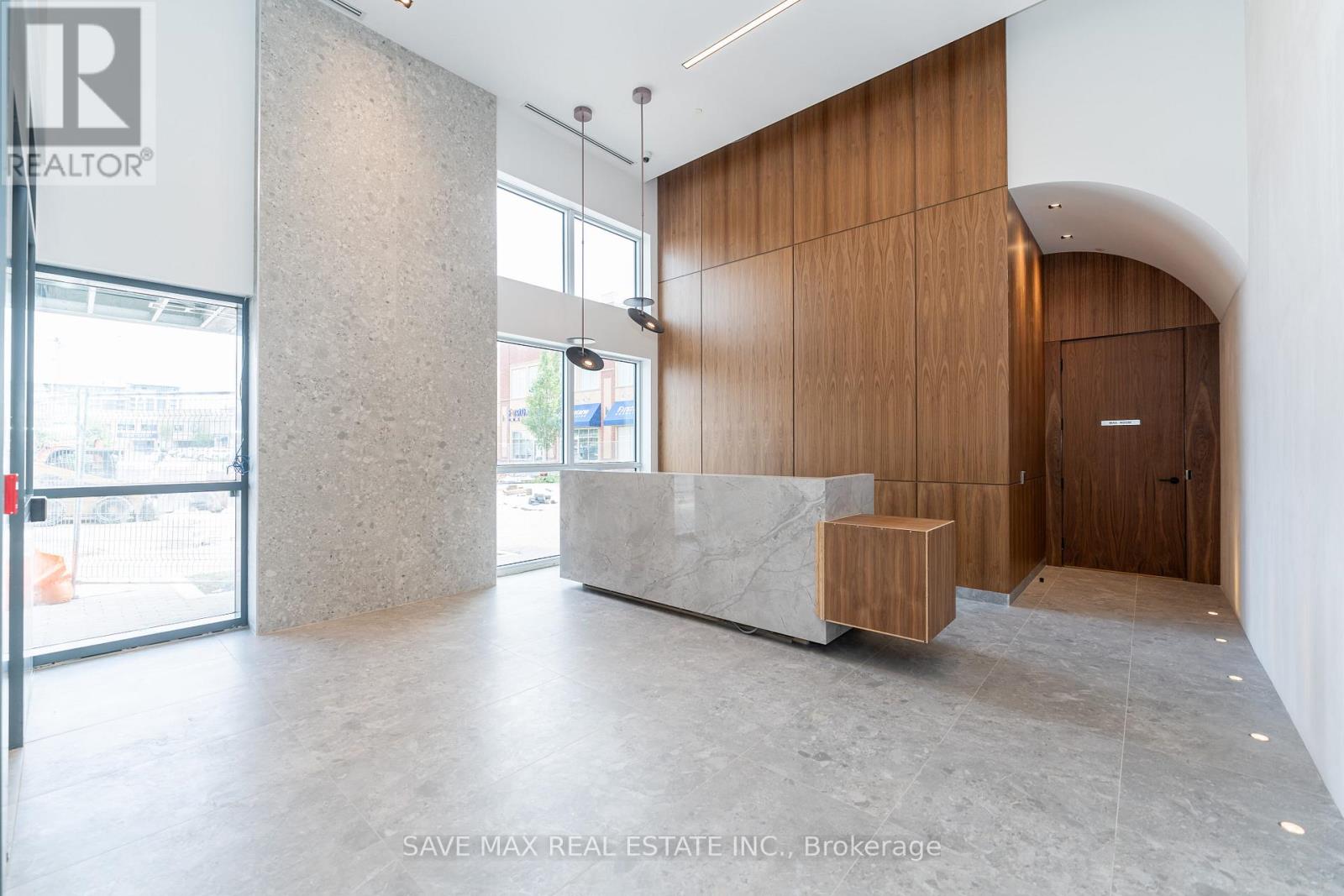 205 - 509 Dundas Street W, Oakville, Ontario  L6M 4M2 - Photo 5 - W12627890