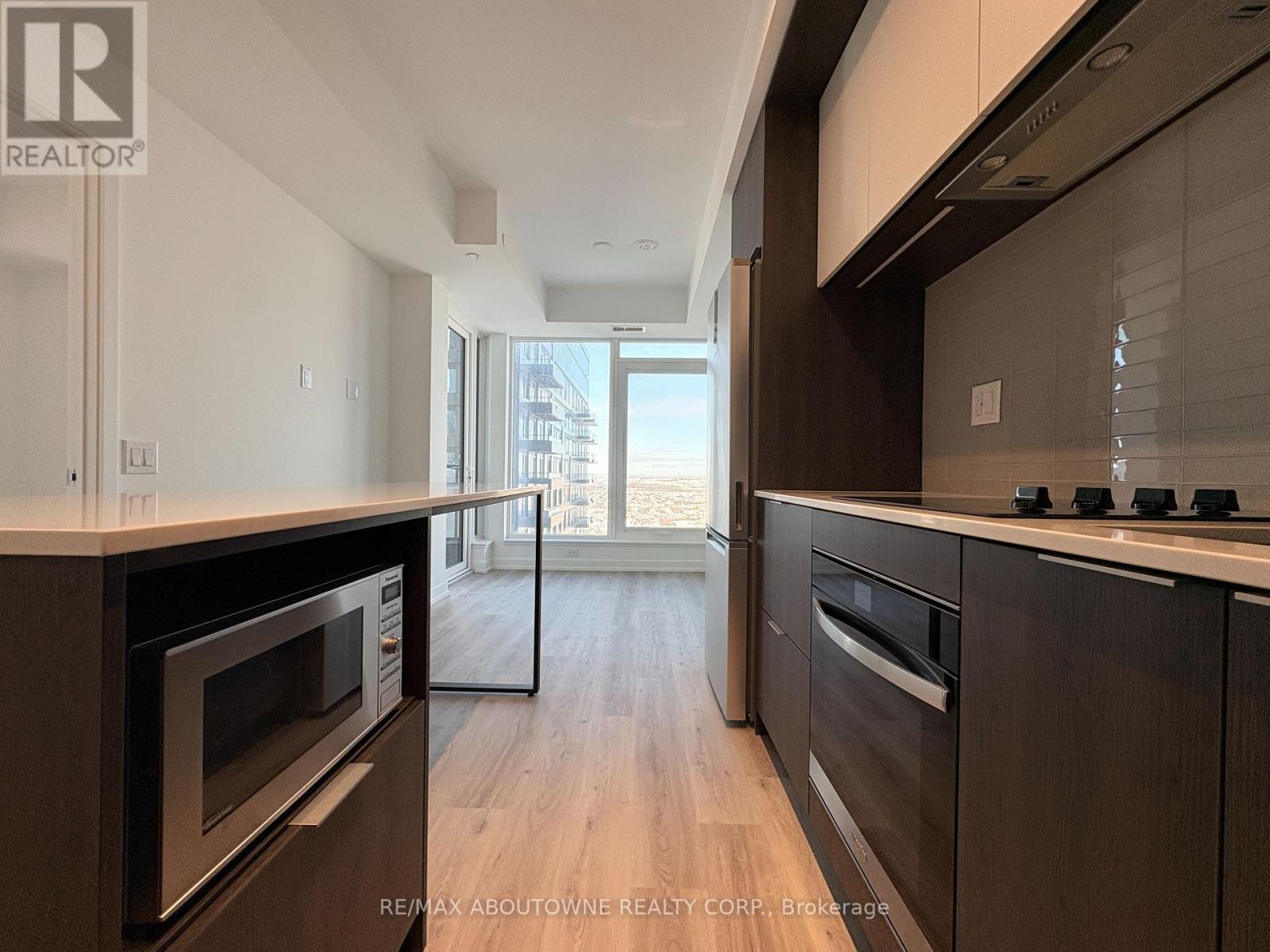 3401 - 395 Square One Drive, Mississauga, Ontario L5B 0P6 - Photo 7 - W12627954