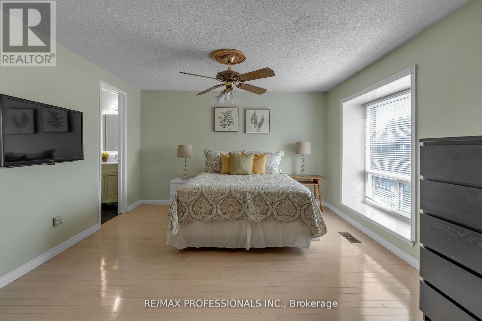 157 Maple Branch Path, Toronto, Ontario  M9P 3R9 - Photo 10 - W12627966