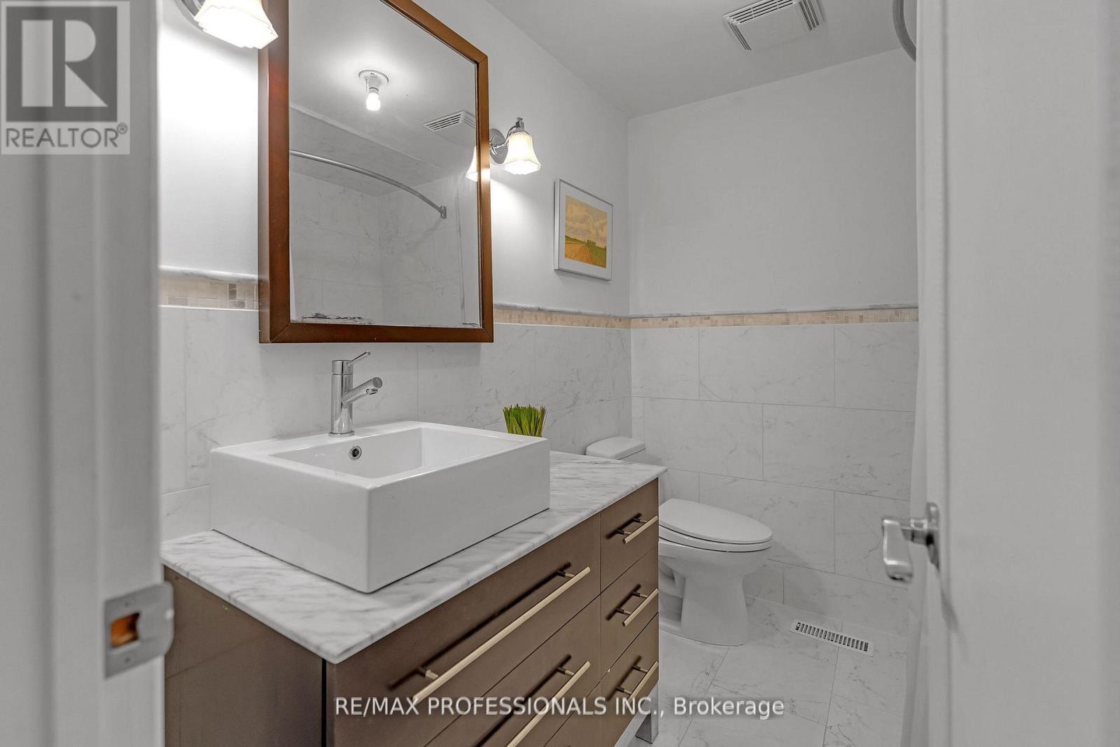 157 Maple Branch Path, Toronto, Ontario  M9P 3R9 - Photo 14 - W12627966