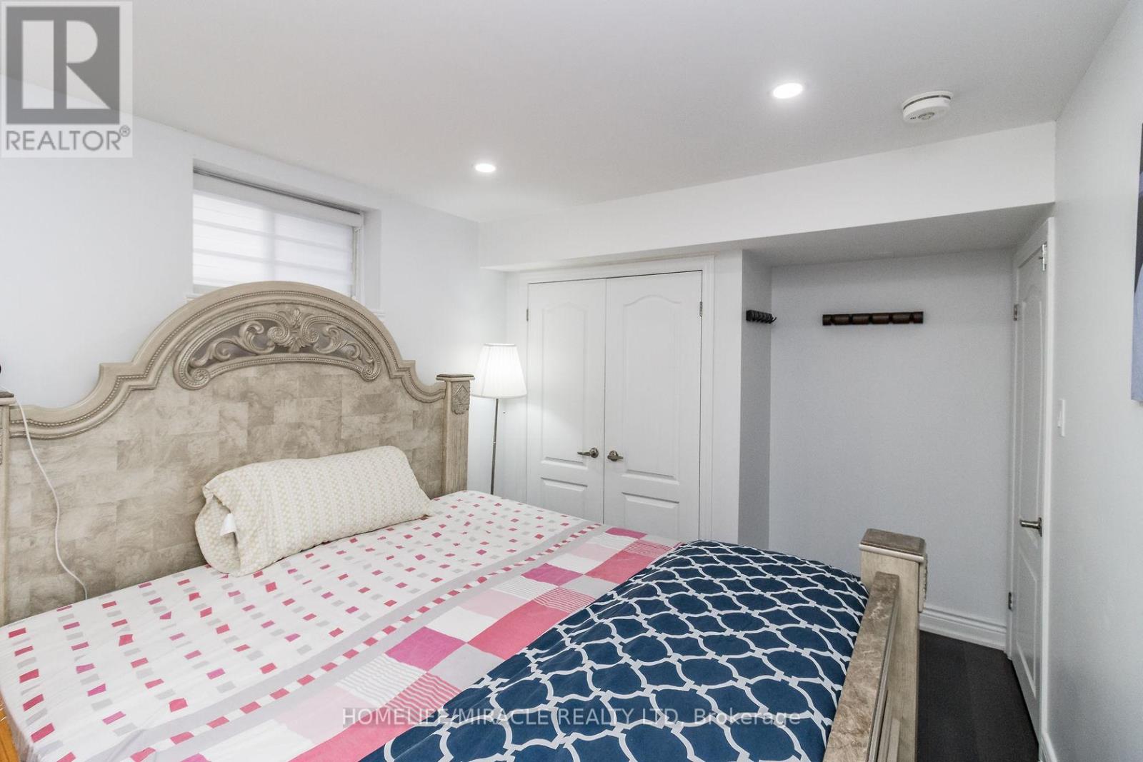 20 Palmvalley Dr Drive, Brampton, Ontario  L6P 2V4 - Photo 7 - W12627986