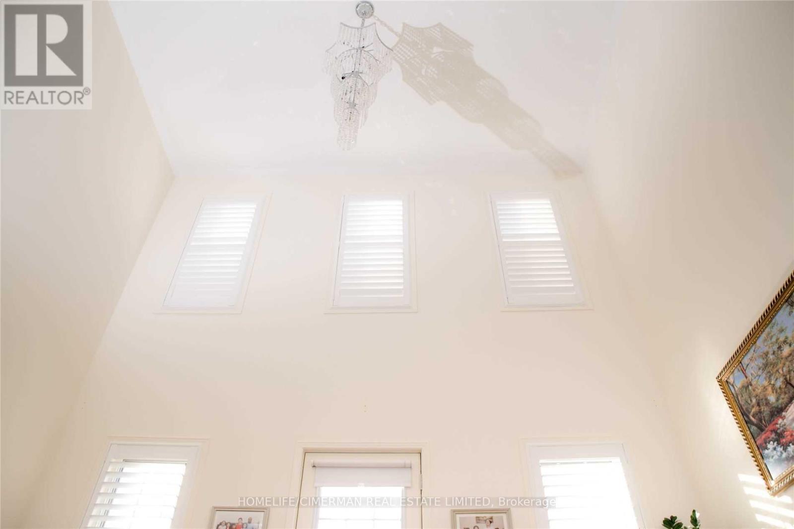 241 Torbarrie Road, Toronto, Ontario  M3L 0E2 - Photo 8 - W12627994