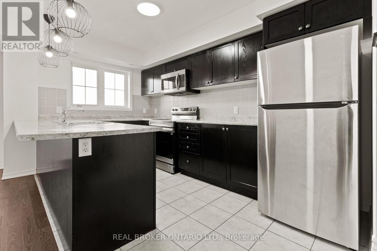 42 - 2441 Greenwich Drive N, Oakville, Ontario  L6M 0S3 - Photo 11 - W12628034