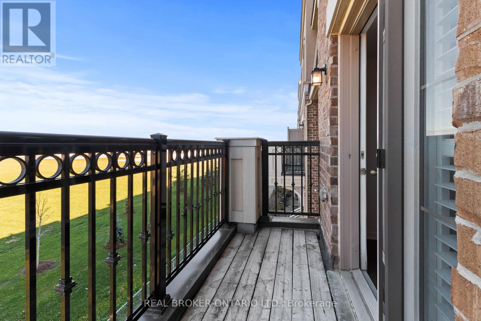 42 - 2441 Greenwich Drive N, Oakville, Ontario  L6M 0S3 - Photo 4 - W12628034