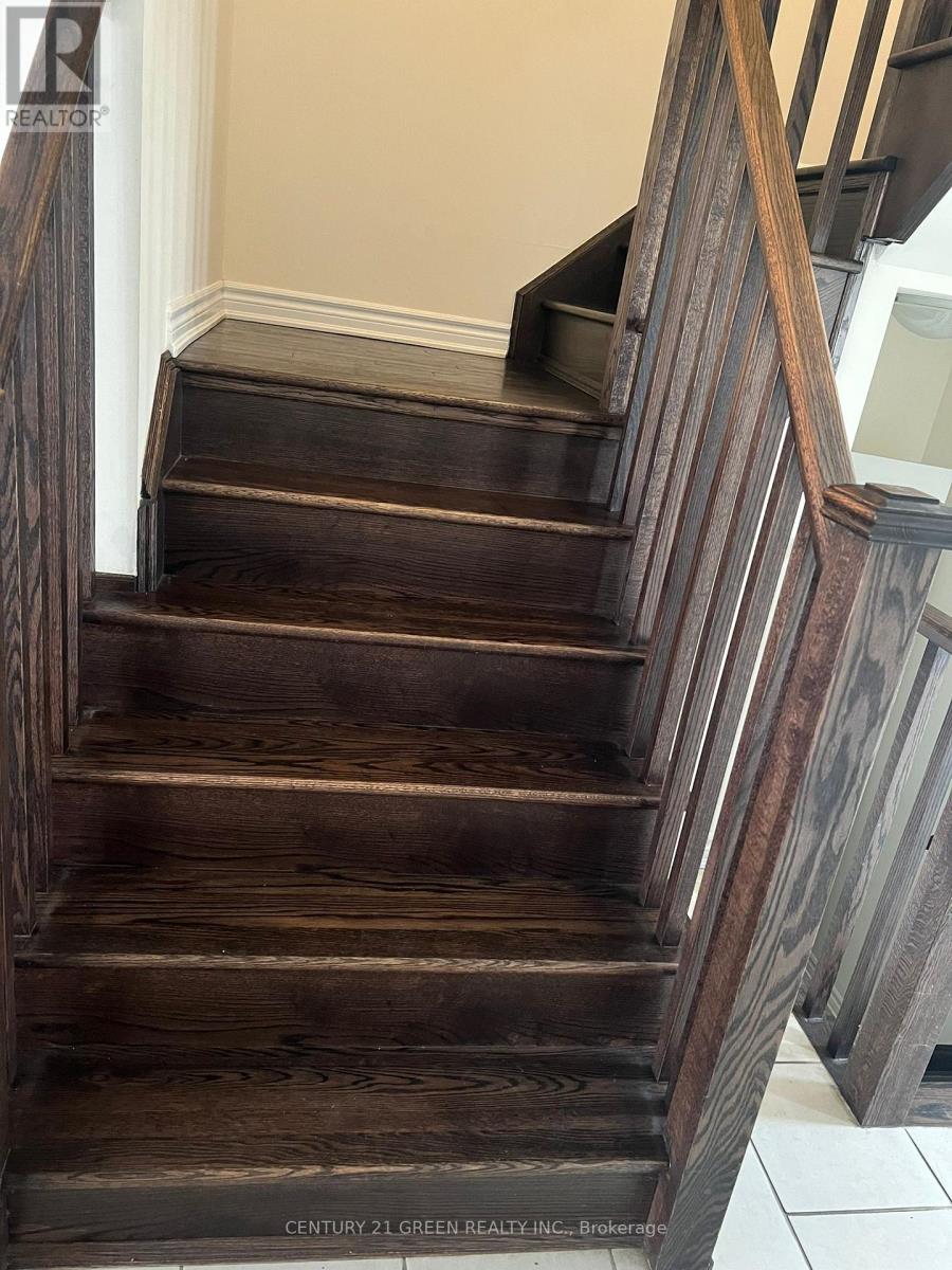 69 Reichert Court S, Milton, Ontario  L9T 7K3 - Photo 10 - W12628096