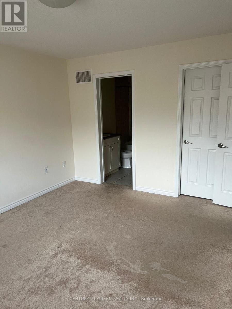 69 Reichert Court S, Milton, Ontario  L9T 7K3 - Photo 16 - W12628096