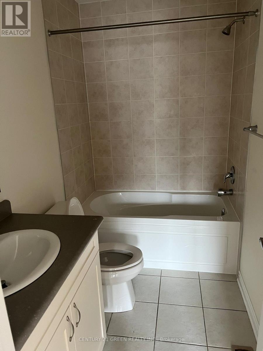 69 Reichert Court S, Milton, Ontario  L9T 7K3 - Photo 17 - W12628096