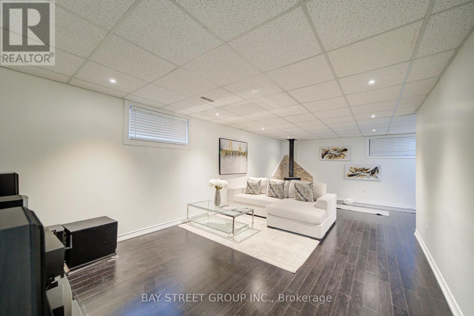 2183 Margot Street, Oakville, Ontario  L6H 3M5 - Photo 31 - W12628112