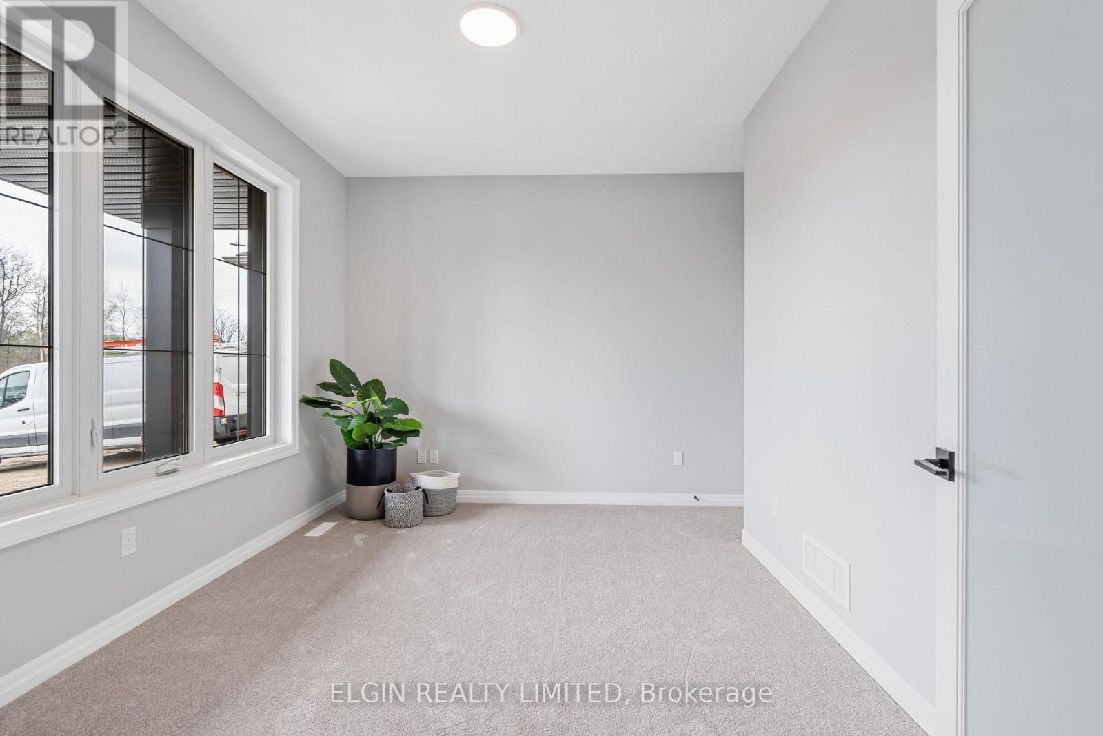 31 Hemlock Crescent, Aylmer, Ontario  N5H 0C1 - Photo 4 - X12628172