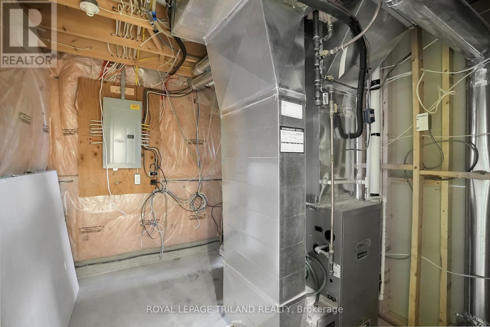 1862 Cherrywood Trail, London North, Ontario  N6H 0E1 - Photo 32 - X12628222