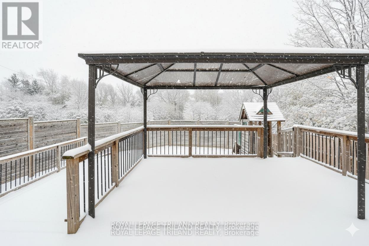 1862 Cherrywood Trail, London North, Ontario  N6H 0E1 - Photo 36 - X12628222