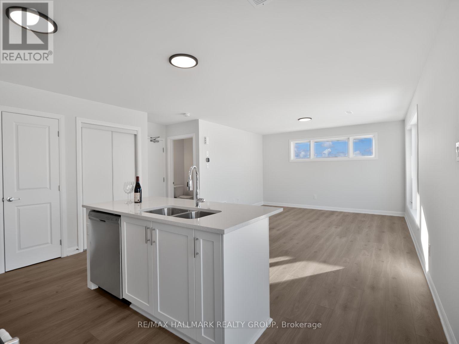 15 - 301 Glenroy Gilbert Drive, Ottawa, Ontario  K2J 5W2 - Photo 6 - X12628124