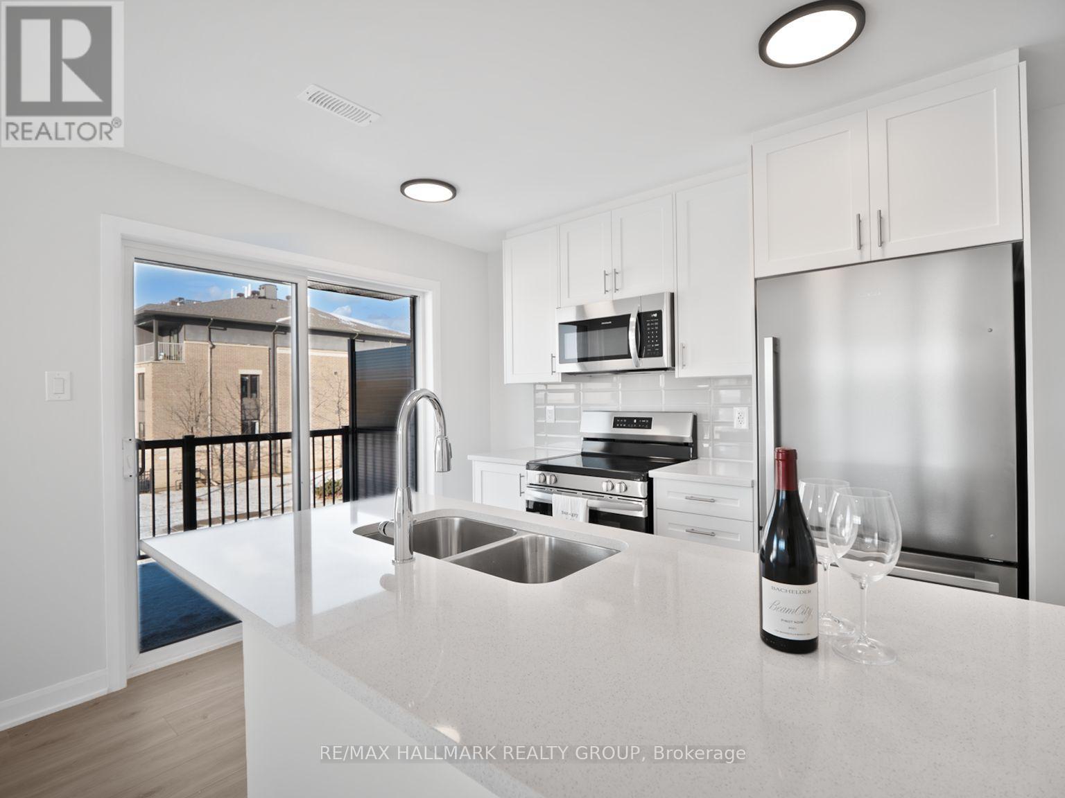 15 - 301 Glenroy Gilbert Drive, Ottawa, Ontario  K2J 5W2 - Photo 7 - X12628124