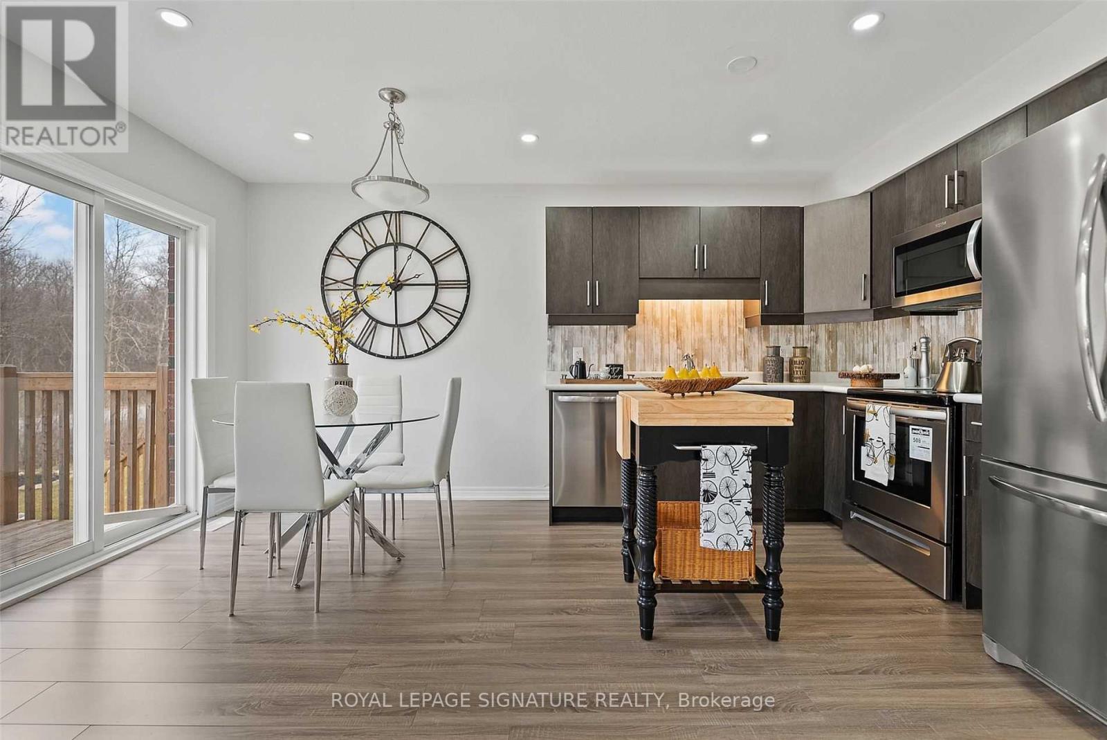 82 Haney Drive, Thorold, Ontario  L2V 0G6 - Photo 6 - X12627860