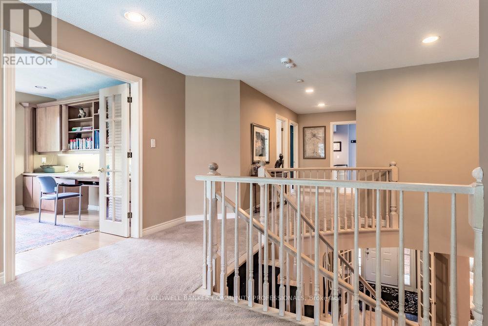 223 Briar Hill Crescent, Hamilton, Ontario  L9G 3M9 - Photo 14 - X12628008