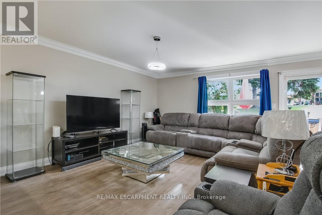 13 Sister Varga Terrace, Hamilton, Ontario  L9B 1T8 - Photo 11 - X12628020