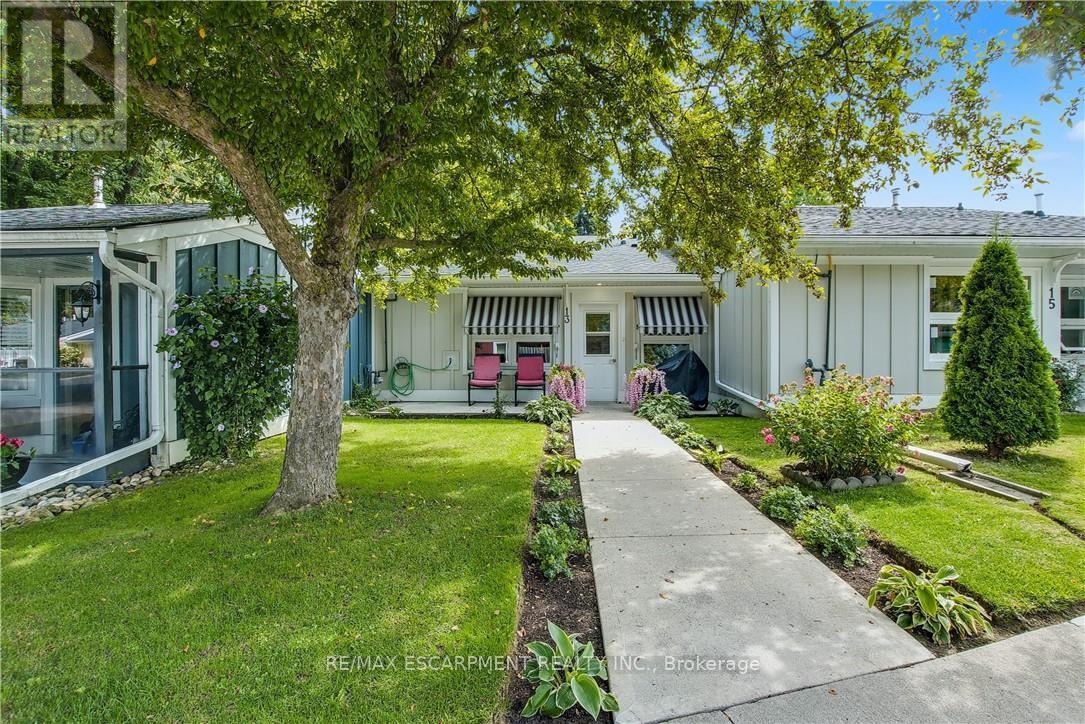 13 Sister Varga Terrace, Hamilton, Ontario  L9B 1T8 - Photo 2 - X12628020