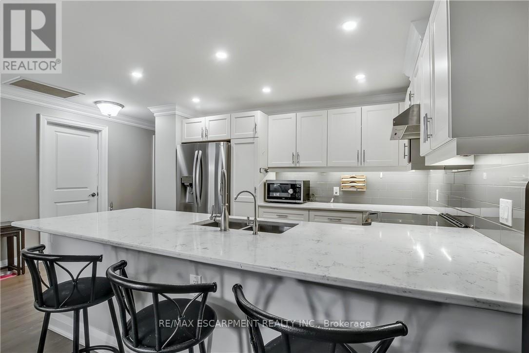 13 Sister Varga Terrace, Hamilton, Ontario  L9B 1T8 - Photo 7 - X12628020