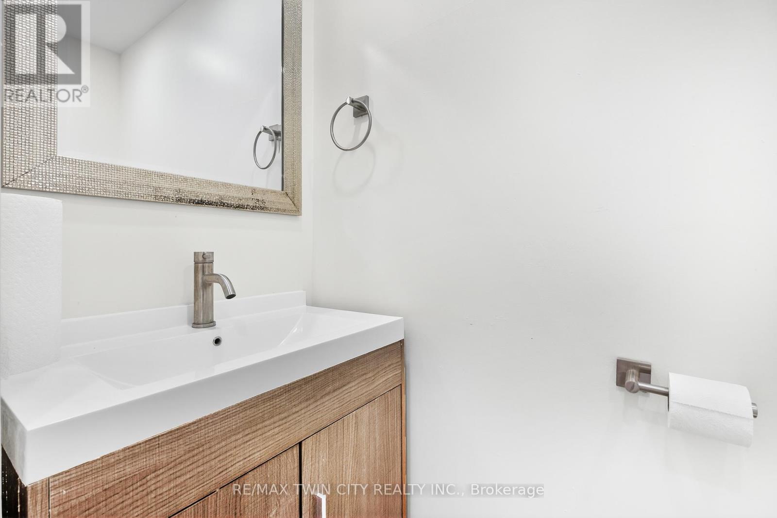 120 Westheights Drive, Kitchener, Ontario  N2N 1J9 - Photo 28 - X12628048