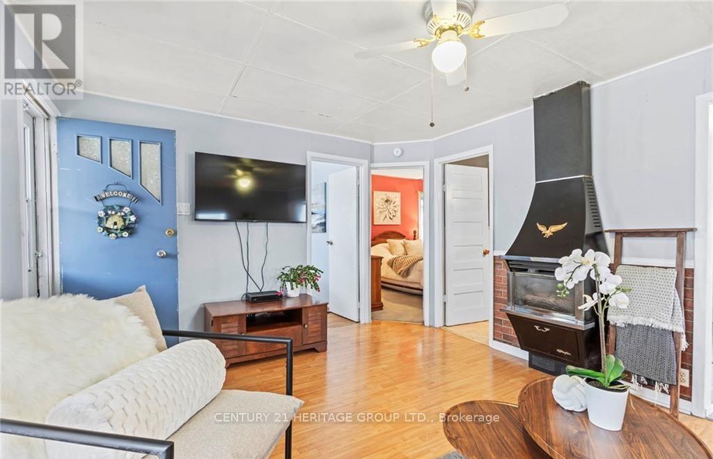 46 Adeline Avenue, Hamilton, Ontario  L8H 5T4 - Photo 6 - X12628104